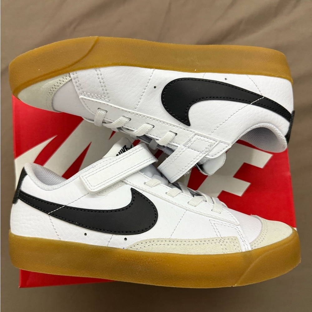 Boys Nike Blazer Low with Velcro strap